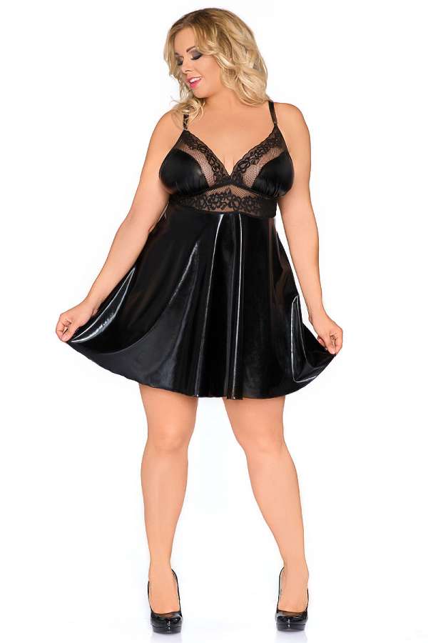 Schwarze Wetlook-Chemise mit Spitze